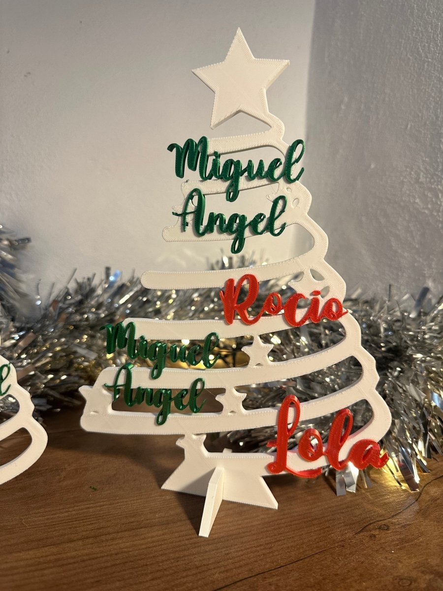 Árbol de Navidad Familiar Personalizado en 3D - Impresión y Regalos 3D