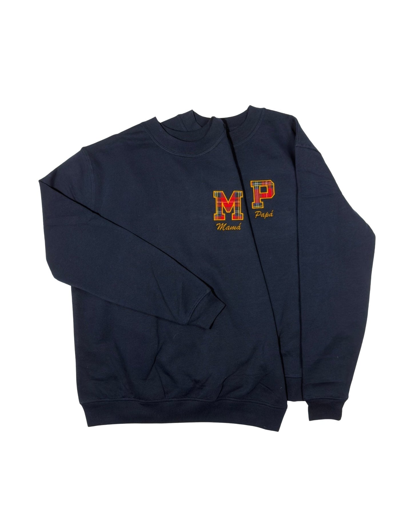 Sudadera personalizada con inicial en tela y nombre bordado